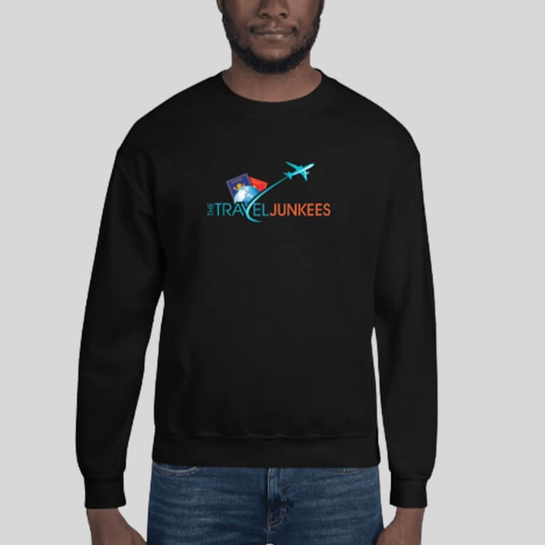 Travel Junkees sweatshirt in black color